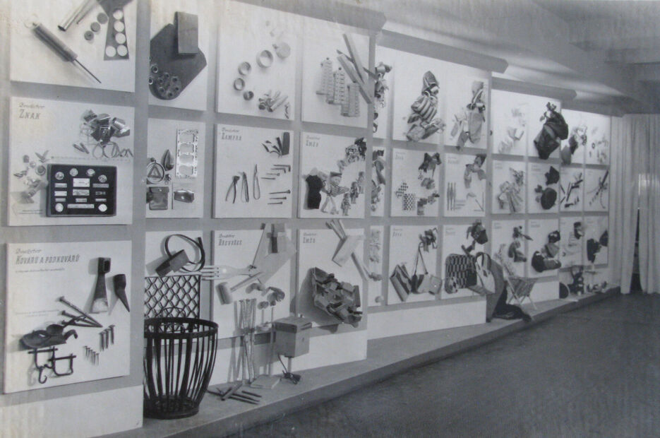 Foto: První výstava výrobních družstev pražského kraje na podzim 1953 (Archiv SČMVD)
