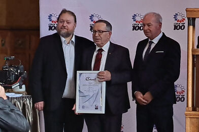 Zleva: Jan Šafra (CEO CZECH TOP 100), Ing. Pavel Tvrzník (předseda Granát Turnov), Ing. Leo Doseděl (předseda SČMVD)